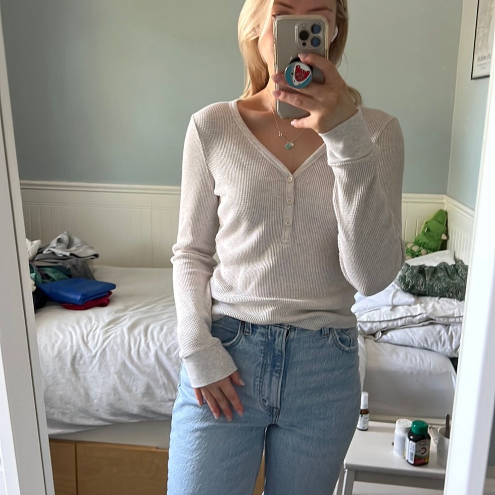 aritzia tan oatmeal waffle henley